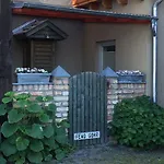 Διαμέρισμα Und Ferienhaeuser Gohr
