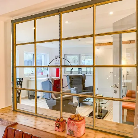 아파트 Und Ferienhaeuser Gohr 슈트랄준트