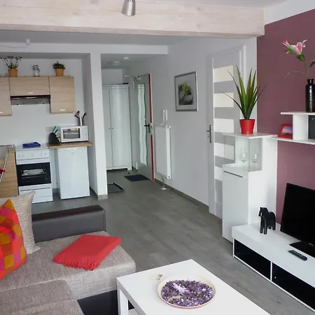 Apartment Und Ferienhaeuser Gohr Stralsund