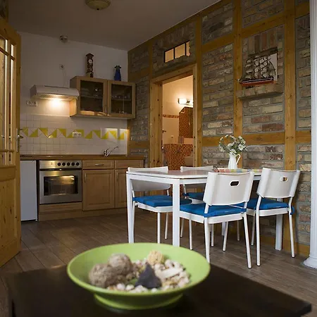 Und Ferienhaeuser Gohr 슈트랄준트