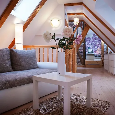 Apartment Und Ferienhaeuser Gohr Stralsund